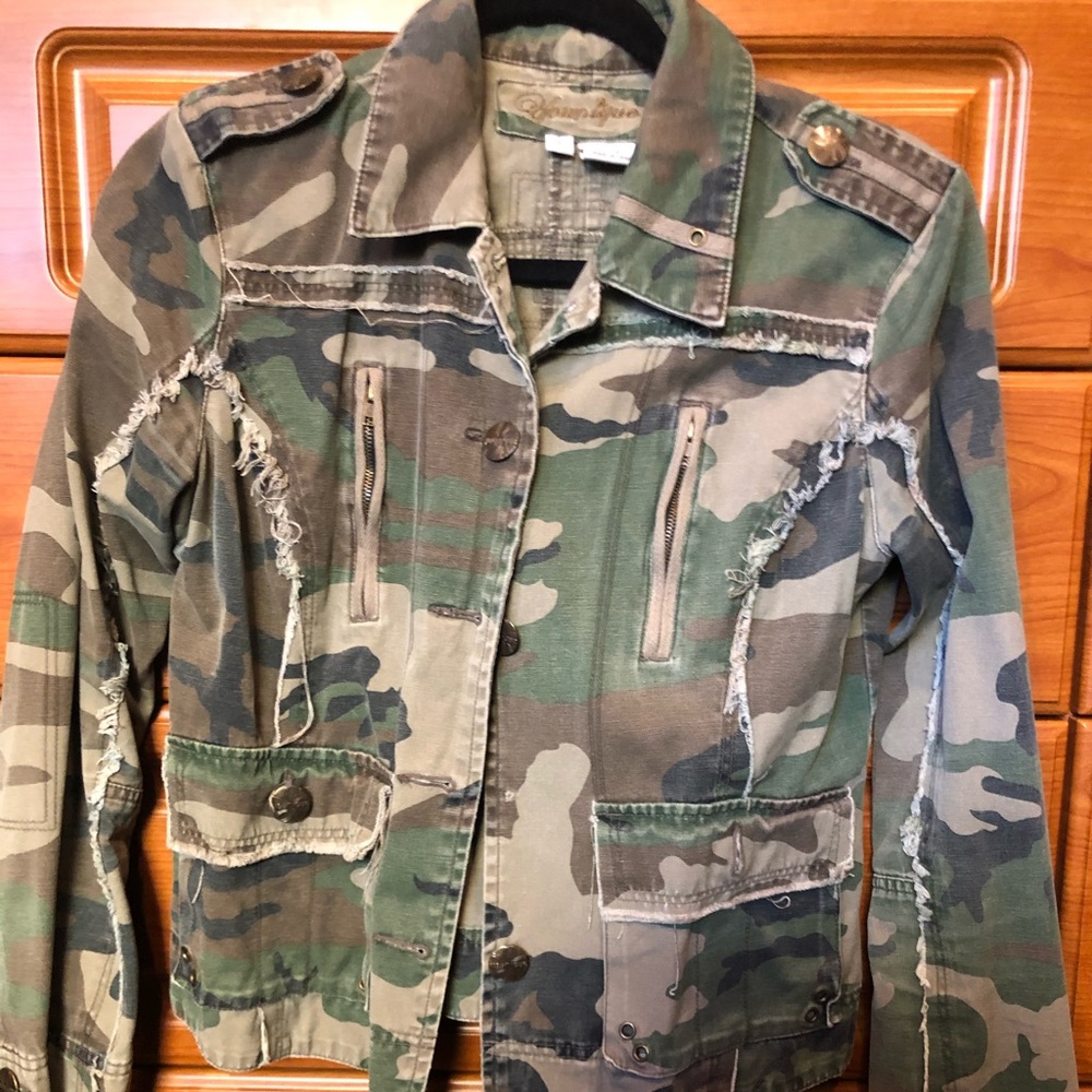 Camo denim jacket w embellished detail on back